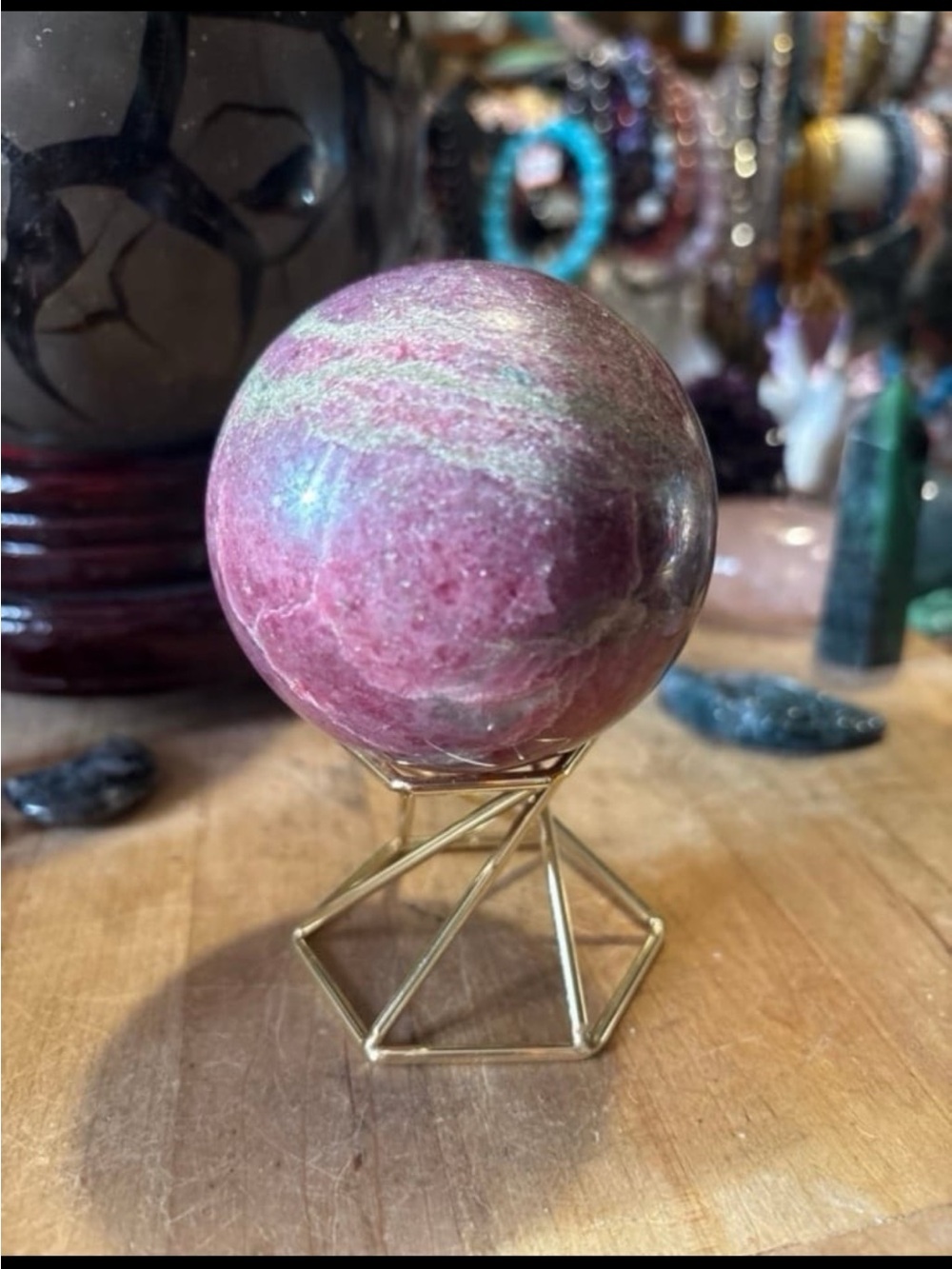 Pink Rhodonite Sphere HQ - Picture 4 of 9